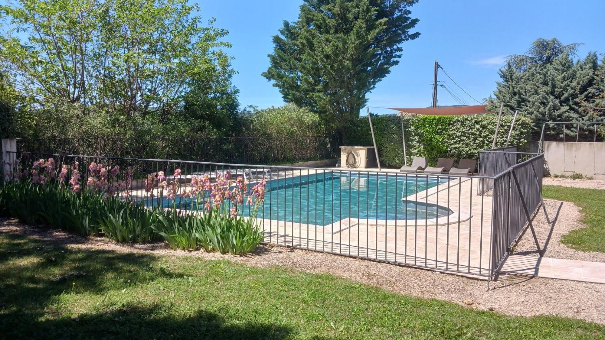 Villas De La Ferme Du Gros Noyer Malaucène エクステリア 写真